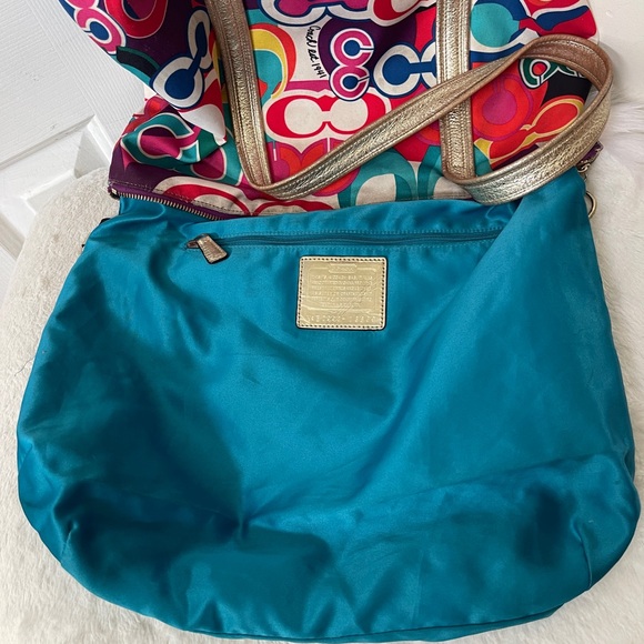 Coach Poppy Shoulder Bag GUC - Picture 4 of 16